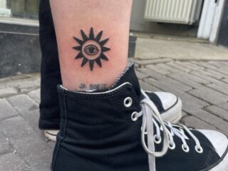 Eye in sun
